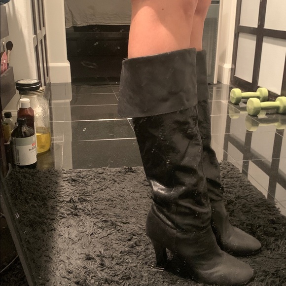 Black Knee-High Leather Boots - Picture 5 of 15